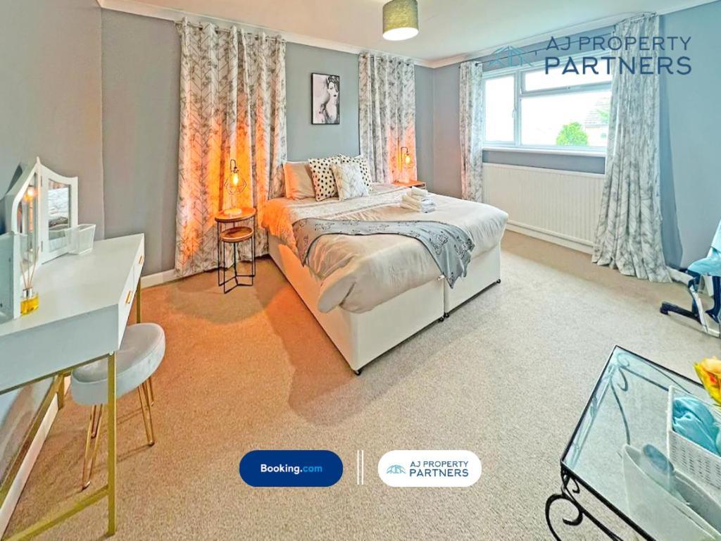 Premium Deal L Hill View Home L Last-Minute Offer L Cheltenham L Aj Properties L Perfect For Short Or Long Stays L 4Beds 4Bedrooms Exterior foto