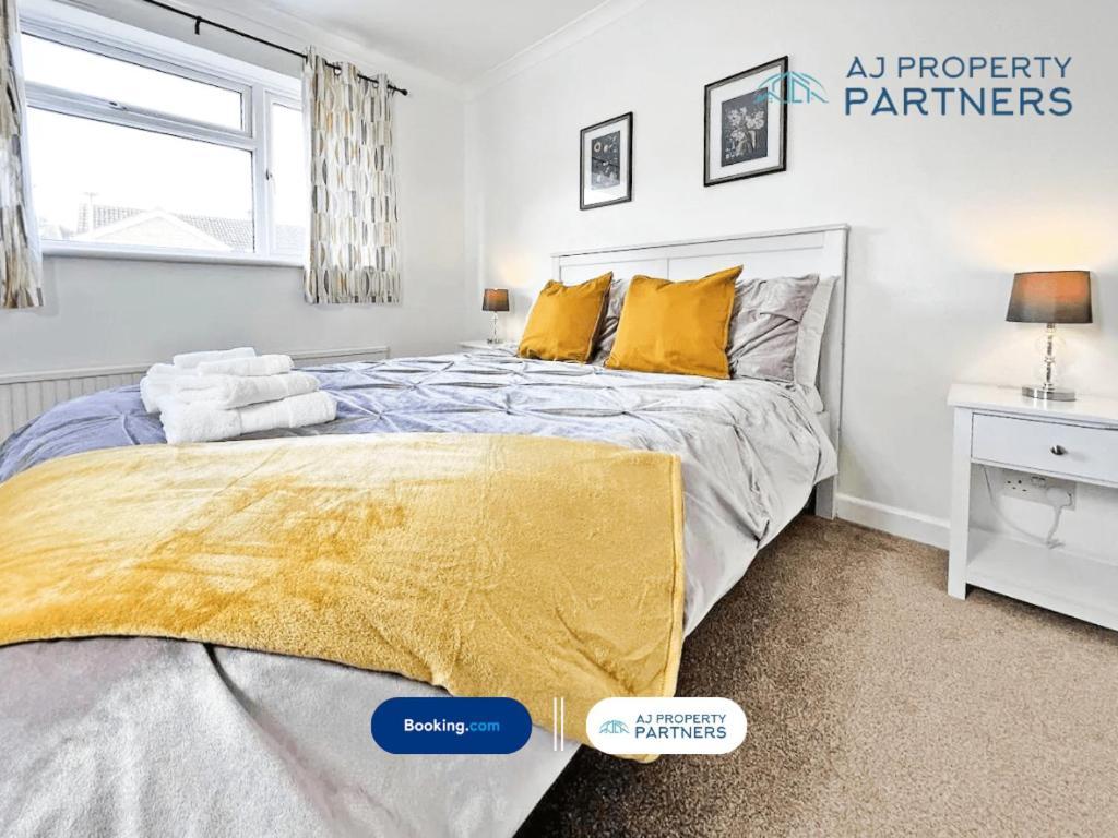 Premium Deal L Hill View Home L Last-Minute Offer L Cheltenham L Aj Properties L Perfect For Short Or Long Stays L 4Beds 4Bedrooms Exterior foto