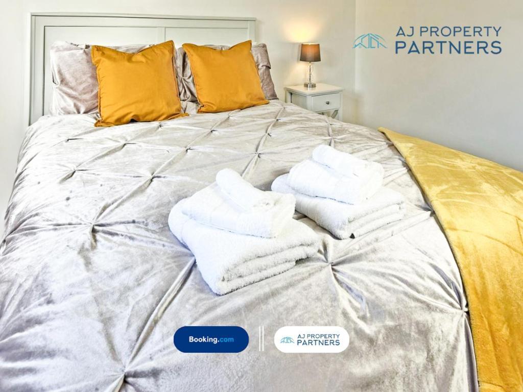 Premium Deal L Hill View Home L Last-Minute Offer L Cheltenham L Aj Properties L Perfect For Short Or Long Stays L 4Beds 4Bedrooms Exterior foto